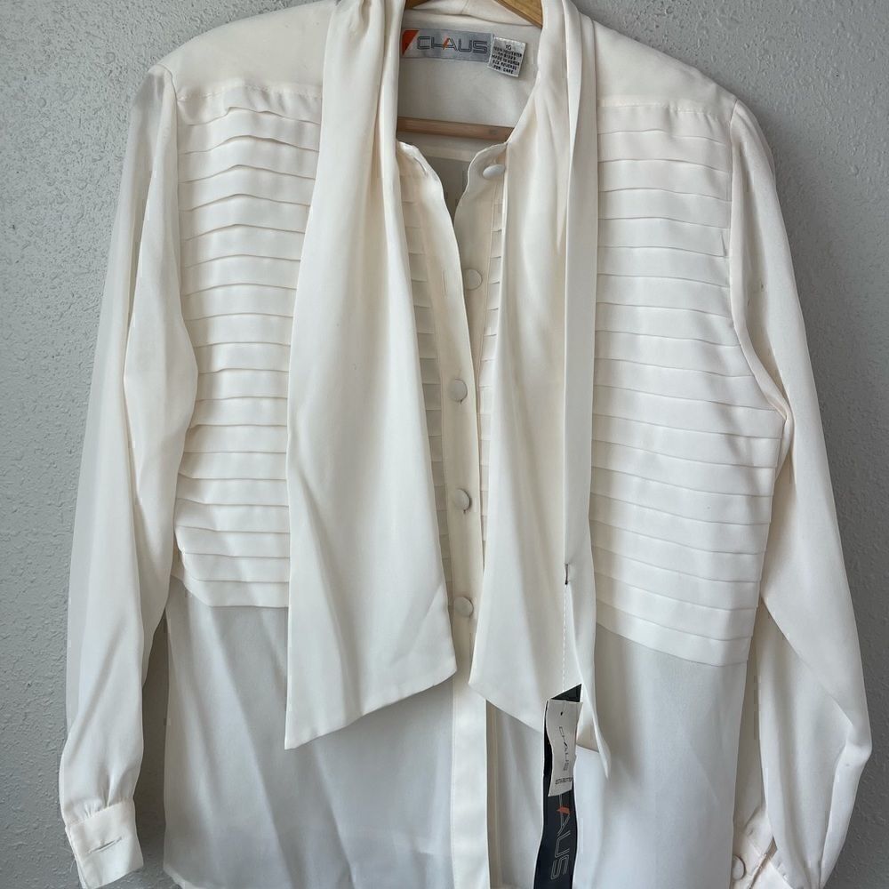 NWT Chaus Women’s Blouse Size 10